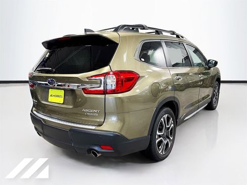 Used 2025 Subaru Ascent Touring AWD/4WD image 5