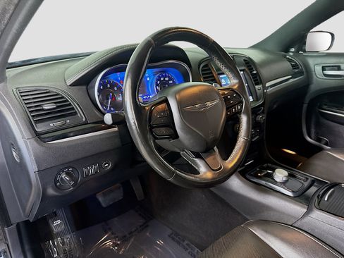 Used 2022 Chrysler 300 S w/ Comfort Group RWD image 23