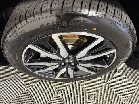 Used 2022 Honda Pilot Touring image 14