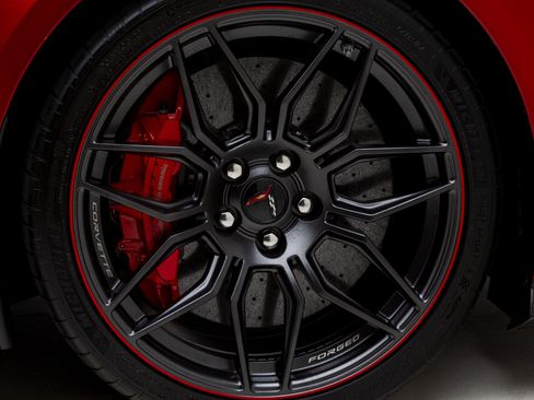 Used 2024 Chevrolet Corvette Z06 w/ Z07 Performance Package RWD image 38