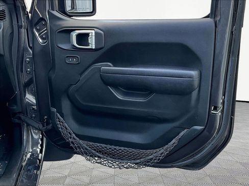 Used 2022 Jeep Wrangler Unlimited Sport AWD/4WD image 25