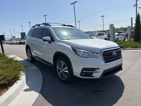 Used 2022 Subaru Ascent Limited w/ Technology Package AWD/4WD image 3