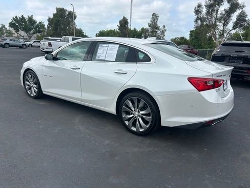 Used 2017 Chevrolet Malibu Premier w/ Premier Sun and Wheel Package FWD image 4