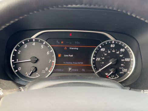 Certified 2024 Nissan Frontier SL w/ Technology Package RWD image 13