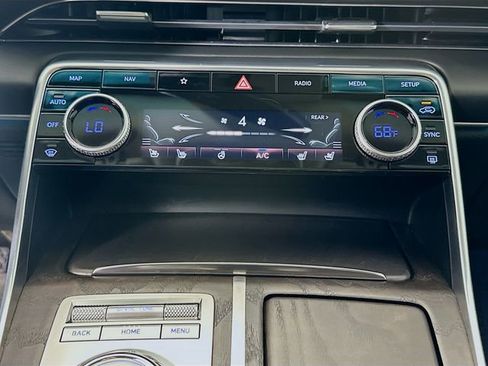 Used 2024 Genesis GV80 3.5T AWD/4WD image 21