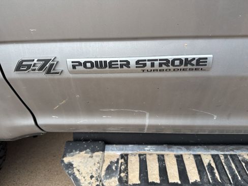 Used 2021 Ford F350 4x4 Crew Cab DRW Super Duty image 14