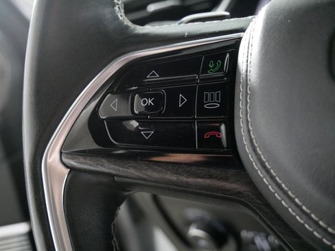 Used 2022 Jeep Grand Cherokee Overland image 27