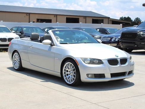 Used 2009 BMW 328i Convertible image 16