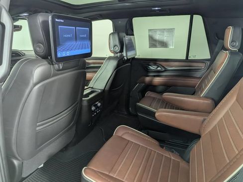 Used 2023 GMC Yukon Denali Ultimate AWD/4WD image 23