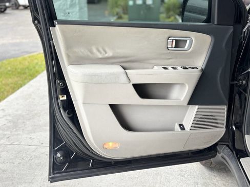 Used 2010 Honda Pilot EX-L image 12
