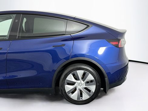 Used 2023 Tesla Model Y Long Range image 47