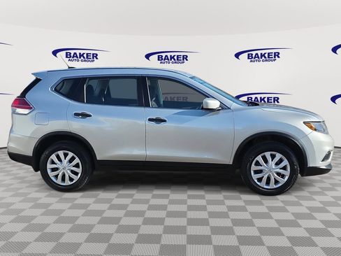 Used 2016 Nissan Rogue S image 4
