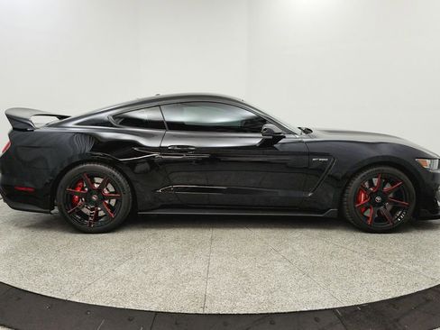 Used 2017 Ford Mustang Shelby GT350R w/ GT350R Equipment Group 920A RWD image 6