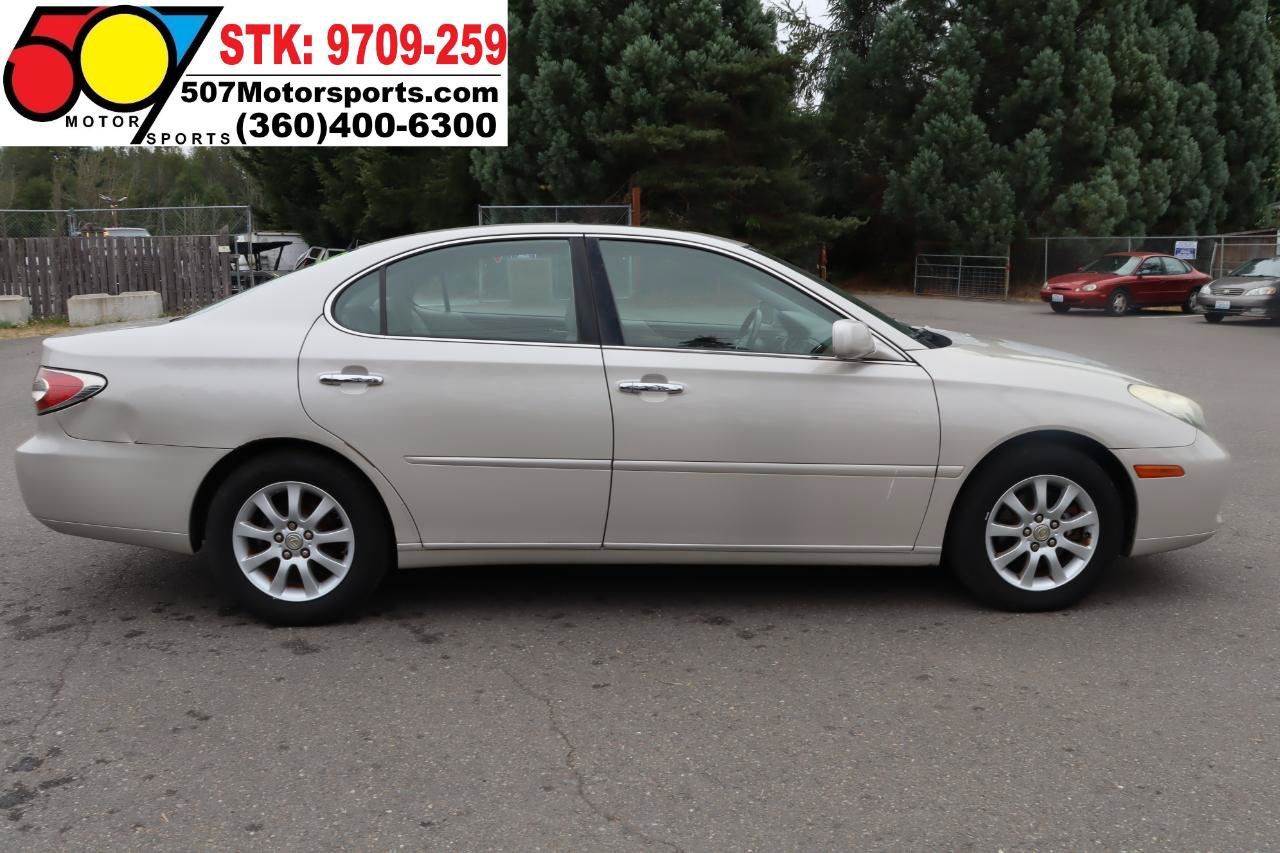 Used 2002 Lexus ES 330 w/ Premium Pkg FWD image 9