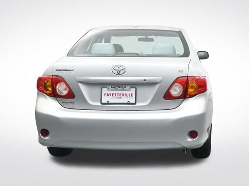 Used 2010 Toyota Corolla LE image 7