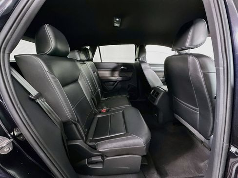 Used 2022 Volkswagen Atlas Cross Sport SE AWD/4WD image 27