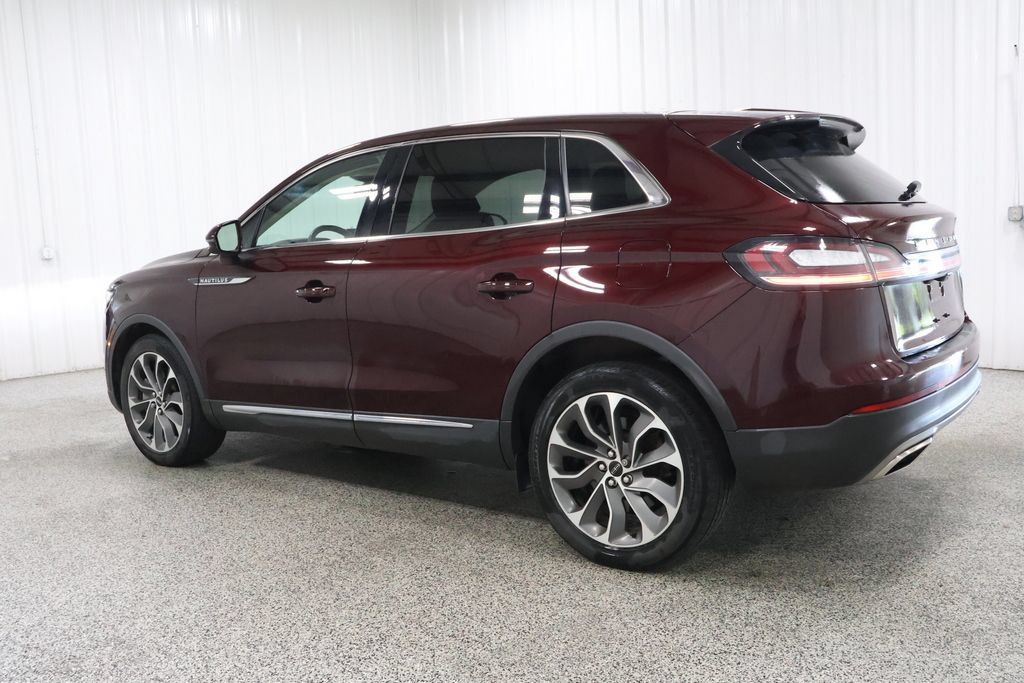 Used 2023 Lincoln Nautilus Reserve AWD/4WD image 5