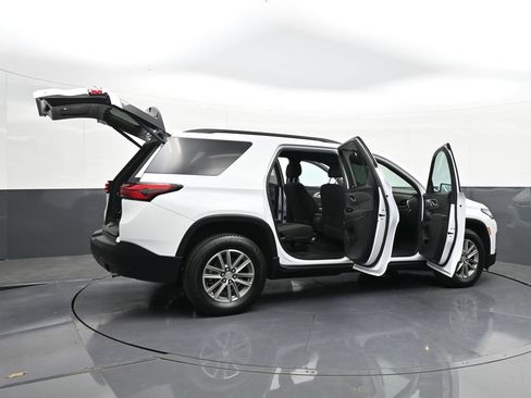 Used 2023 Chevrolet Traverse LT AWD/4WD image 39