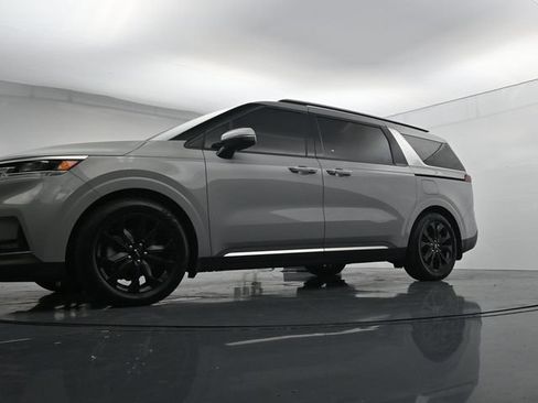 Used 2024 Kia Carnival SX Prestige FWD image 34
