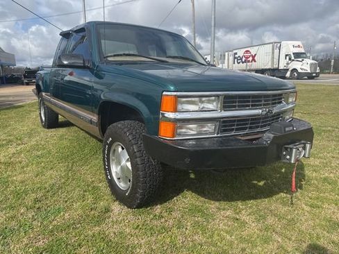 Used 1997 Chevrolet Silverado 1500 4x4 Extended Cab w/ Preferred Equipment Group 2 image 2