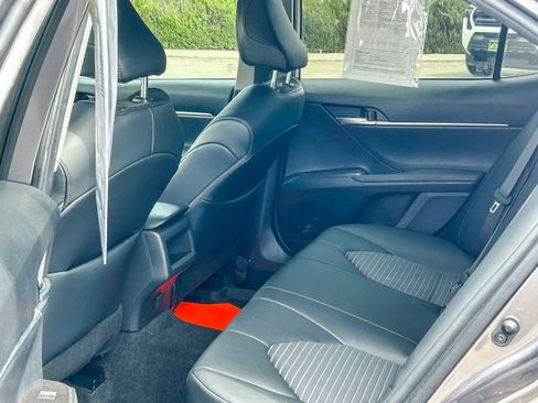Used 2023 Toyota Camry SE image 18