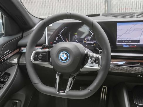 New 2027 BMW 550e xDrive w/ Premium Package AWD/4WD image 11