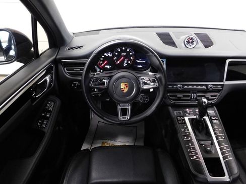 Used 2021 Porsche Macan GTS AWD/4WD image 38