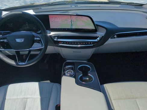 Certified 2024 Cadillac Lyriq Luxury RWD image 15