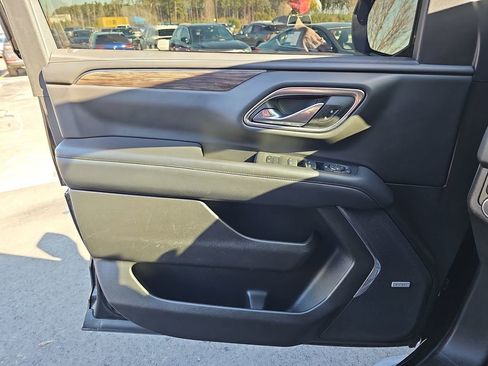 Used 2021 Chevrolet Tahoe LT image 32