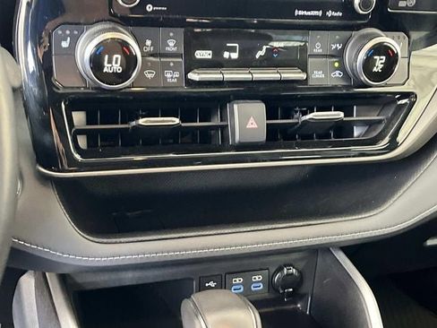 Used 2022 Toyota Highlander XLE image 34
