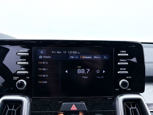 Used 2022 Kia Sorento LX image 19