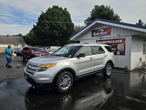 Used 2015 Ford Explorer XLT AWD/4WD image 5