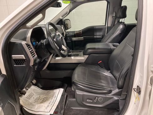 Used 2016 Ford F150 Lariat w/ Equipment Group 502A Luxury AWD/4WD image 22