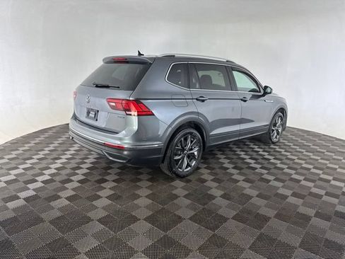 Used 2022 Volkswagen Tiguan SE AWD/4WD image 5
