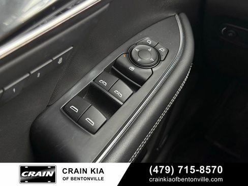Used 2022 Buick Envision Avenir w/ Technology Package II image 11