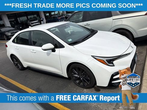 Used 2024 Toyota Corolla SE FWD image 3