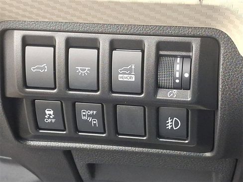 Used 2022 Subaru Ascent Premium w/ Convenience Package image 23