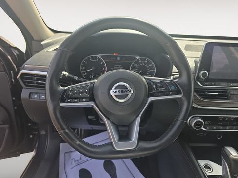 Used 2019 Nissan Altima 2.5 Platinum AWD/4WD image 12