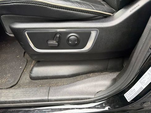 Certified 2024 RAM 1500 Laramie RWD image 14