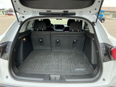 Used 2024 Chevrolet Trax LS image 14
