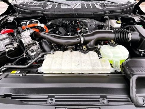 Certified 2025 Ford F150 Lariat w/ Equipment Group 501A Mid AWD/4WD image 9