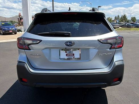 Used 2024 Subaru Outback Premium AWD/4WD image 4