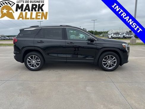 Used 2024 GMC Terrain SLT w/ Infotainment Package II AWD/4WD image 6