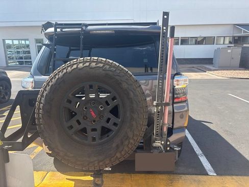 Used 2021 Toyota 4Runner TRD Off-Road Premium AWD/4WD image 5