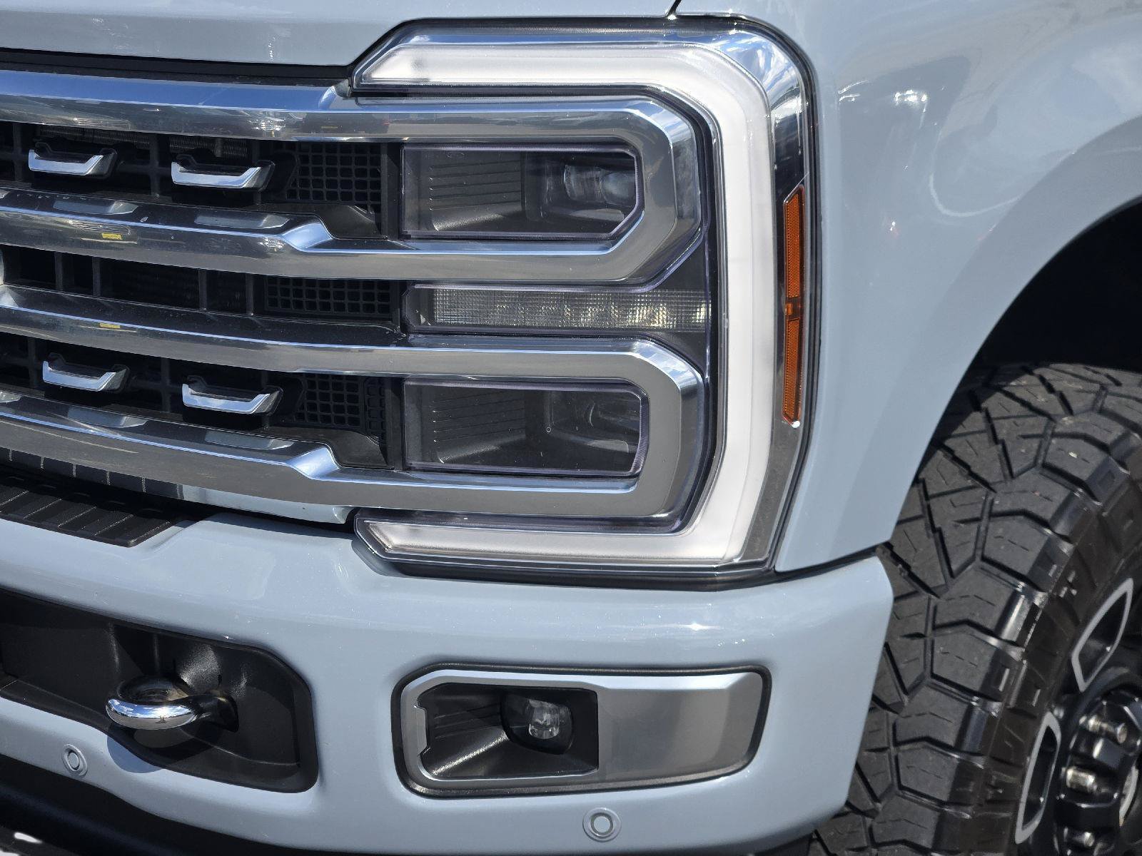 Used 2024 Ford F250 Platinum w/ FX4 Off-Road Package AWD/4WD image 10