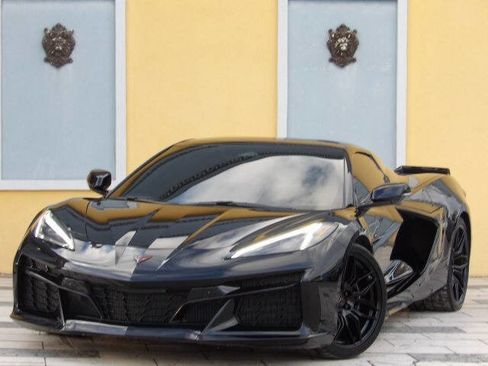 Used 2025 Chevrolet Corvette Z06 w/ Battery Protection Package image 10