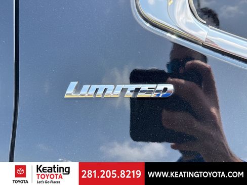 Certified 2026 Toyota Tundra Limited AWD/4WD image 11
