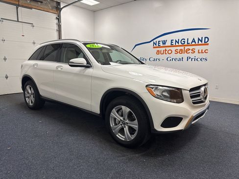 Used 2018 Mercedes-Benz GLC 300 4MATIC image 4
