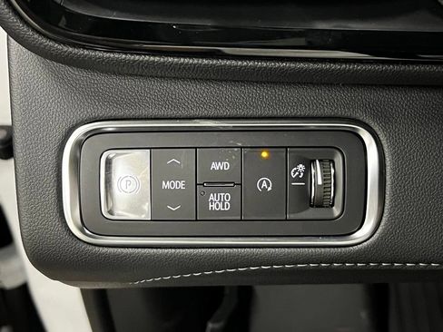 New 2026 Buick Enclave Preferred w/ LPO, Floor Liner Package AWD/4WD image 15