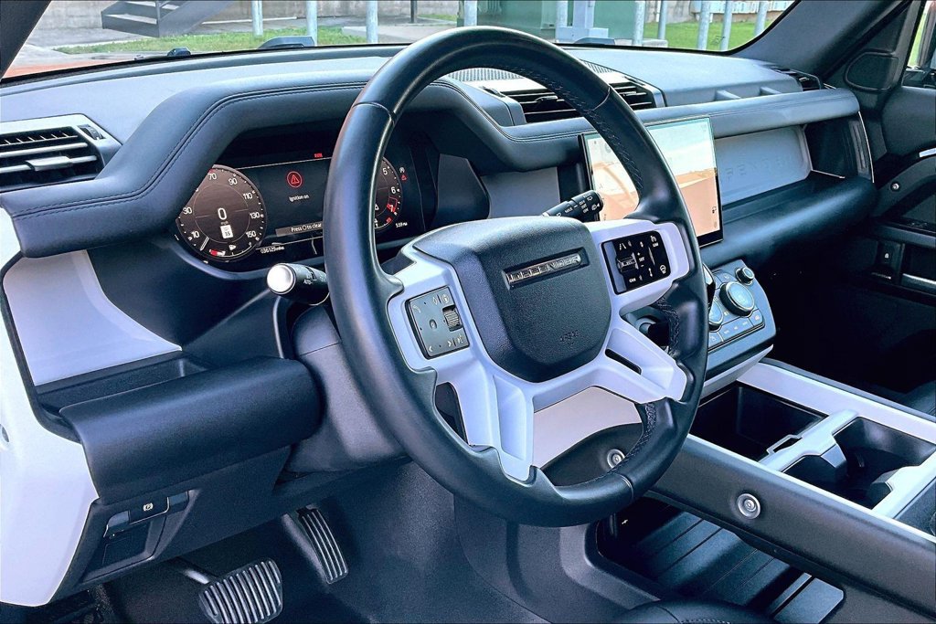 Used 2025 Land Rover Defender 110 S AWD/4WD image 17